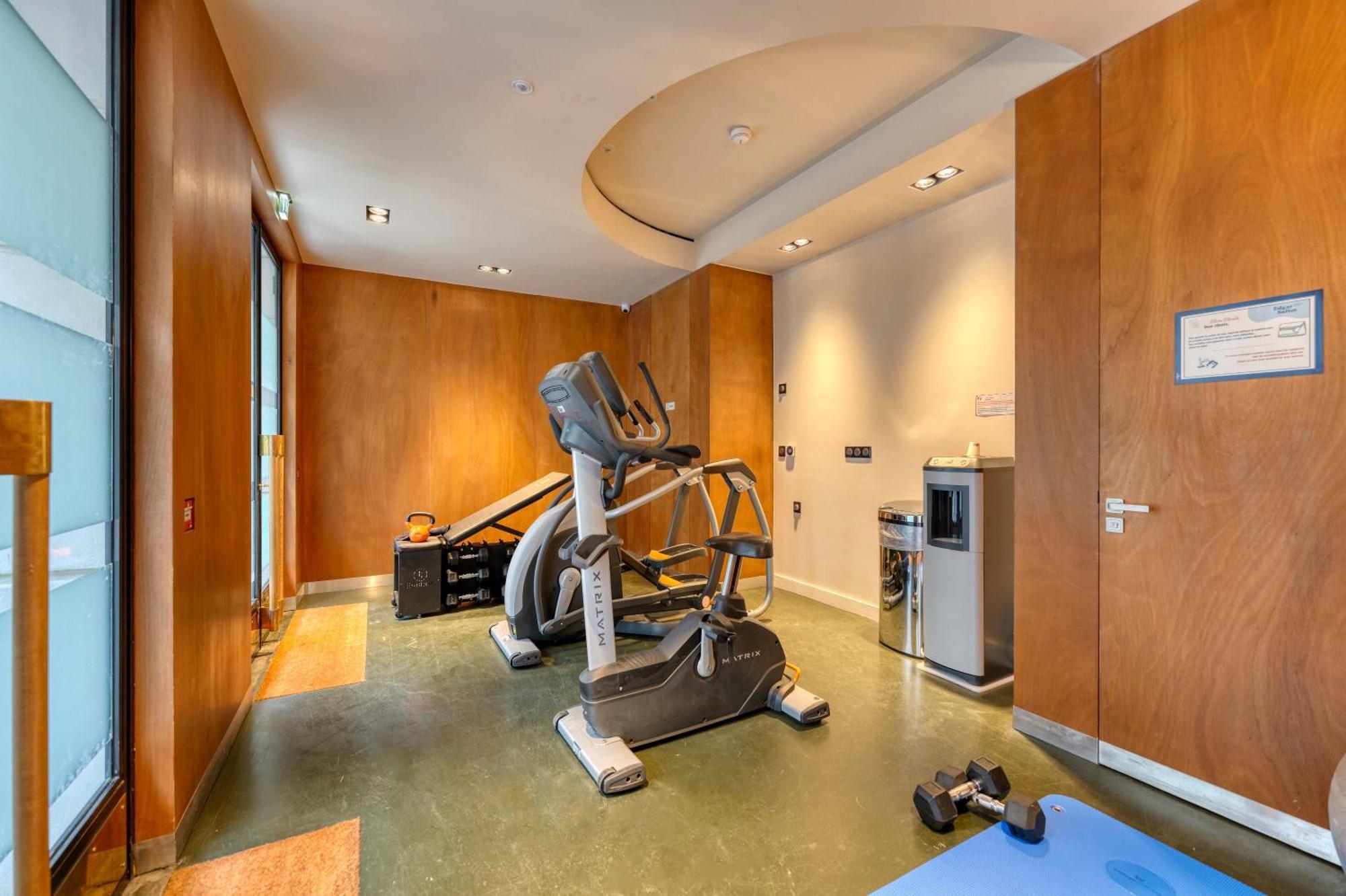 Edgar Suites - Bouchardon Paris Exterior photo